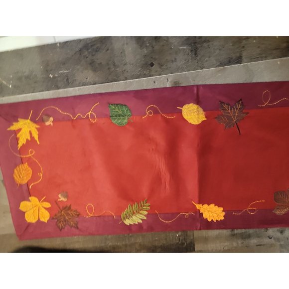 Fall leaves acorn harvest autumn table runner decor - Picture 3 of 5